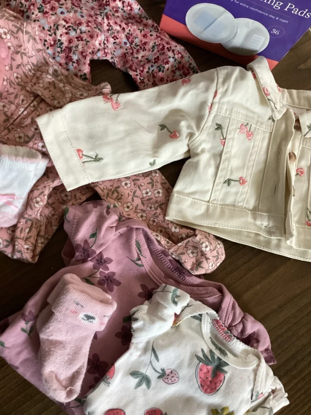 Baby girl 0-3 gift bundle/lot clothes and assortments - Picture 5 of 6